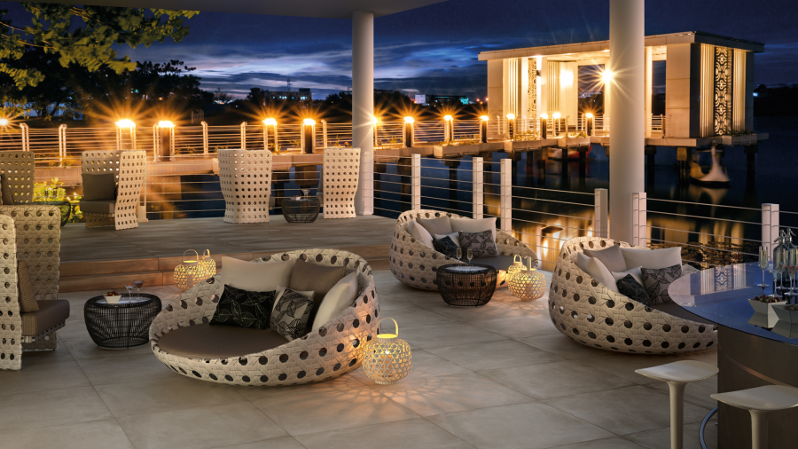 Outdoor tiles in large size concrete look