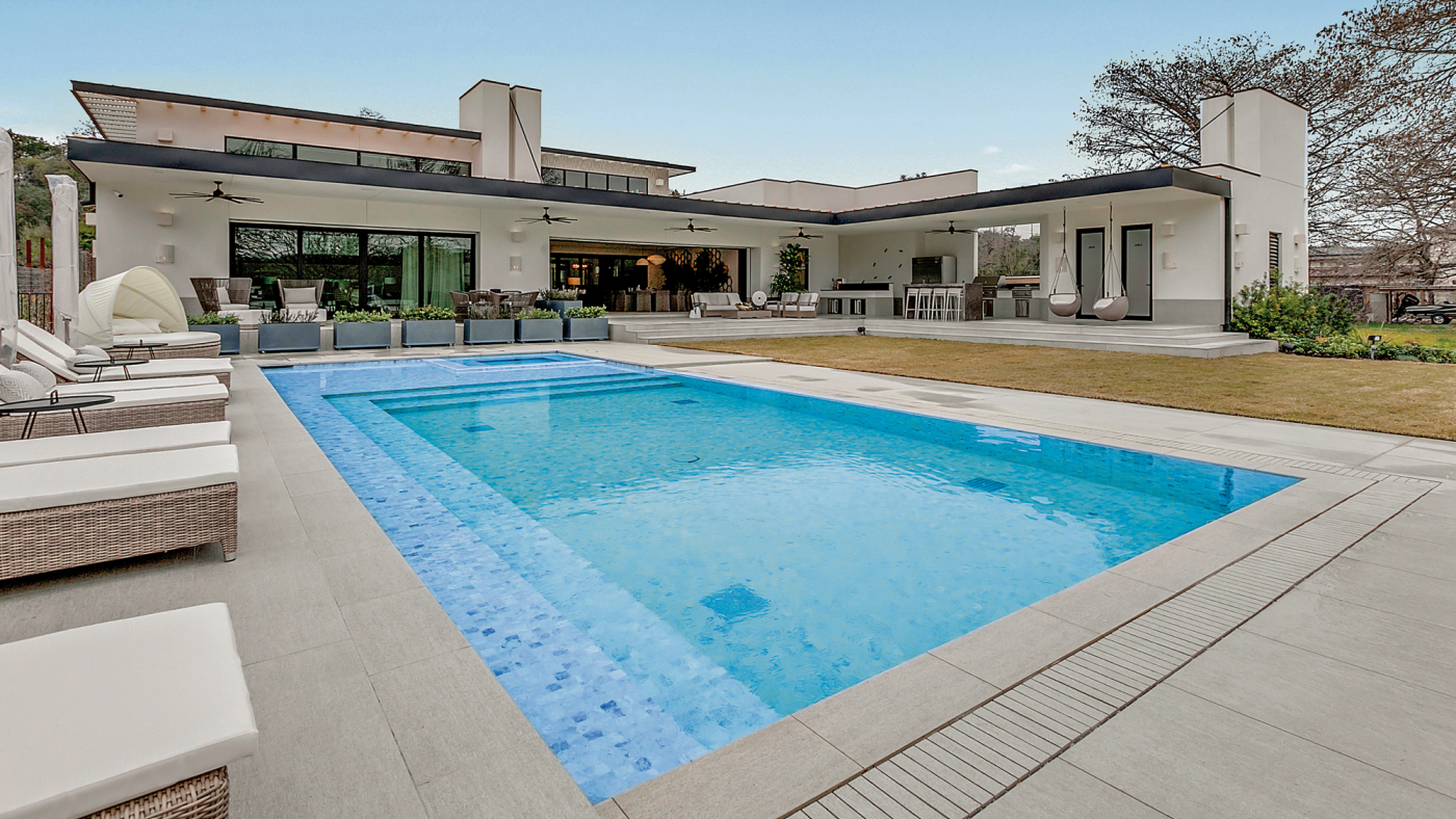 Overflow pools