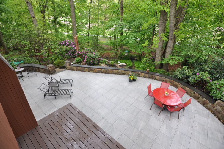 P4 Patio with backyard DSC 0933