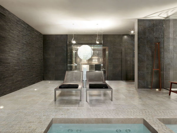 amb 3 white quartz spa 6