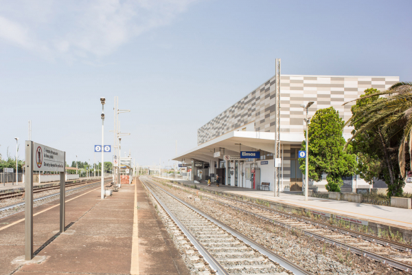 stazione ferroviaria elmas 8 1